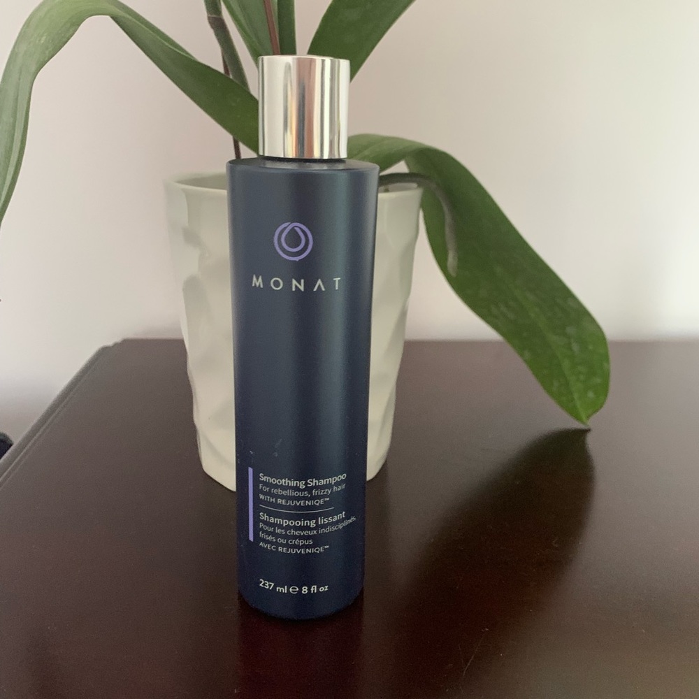 Smoothing shampoo